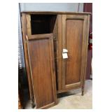 Upright wardrobe with storage drawers *one door
