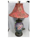 Beautiful porcelain floral lamp with Chinese
