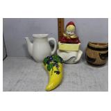 Four wall pockets - Blueberry cornacopia, teapot,