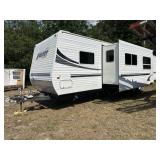 2005 Keystone Hornet 36