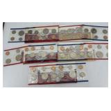 Five Uncirculated US Mint Coin Sets: (2)1986, (3)1