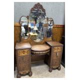 Dainty Extraordinarily Carved Ladies Vanity w/ sev