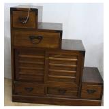 5-Drawer Steps with double sliding doors center ac