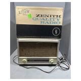 Zenith Quality Radio Model L724W in White with ori