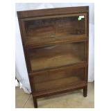 Globe Wernicke Sectional Bookcase Pattern 811 - 3