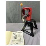 Lee reloaded on stand