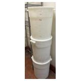3 plastic 22quart lidded storage containers