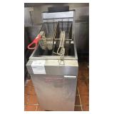 Vulcan double basket fryer with 3 baskets