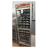Aluminum bakers rack with 19 muffin pans