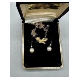 10kt Diamond and pearl-like screwback earrings & 1