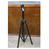 Solena adjustable light stand