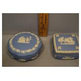Two Wedgewood Jasperware covered trinket dishes
