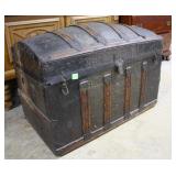 Camel dome top trunk with alligator hide