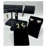 Sterling Jewelry incl three pairs of earrings (che