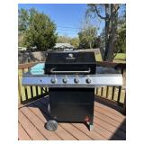 Charbroil grill with grill set