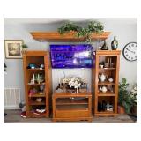 Contemporary 4pc entertainment center with side di