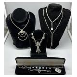 Costume grouping incl 5 necklaces, art deco pendan
