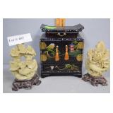 Pair carved bird figures & jewelry box