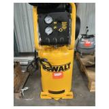 DeWalt air compressor B55168 225 psi 5.0 SCFM