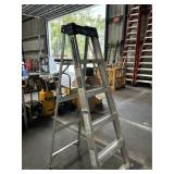 Louisville 6' alum step ladder