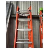 Louisville 16 ft extension ladder Fiberglass 300