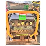 DeWalt 2.5gal compressor 200PSI