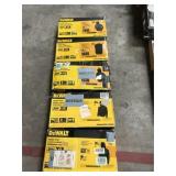 5X$ DeWalt heated gear