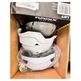 3x$ - Lift hard hats