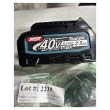 2x$ - Makita 40v li-ion 2.5ah; Metaho Palm air