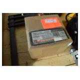 Partial box Metabo 3/4' plastic strip pneumatic na