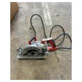 Skilsaw worm drive saw