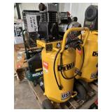 DeWALT upright 25 gal air compressor