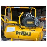 DeWalt horizontal air compressor 225psi Damaged