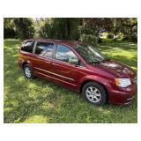 2012 Chrysler Town & Country minivan