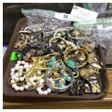 Tray lot costume jewelry, necklaces, bracelets,