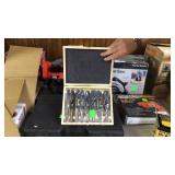 Hiltex 1/2" shank drill bit set in case. 9/16