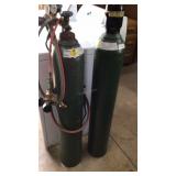2 Oxygen Tanks/regulators/hose/brazing Torch