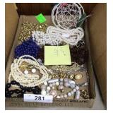 Tray lot costume jewelry, necklaces, earrings