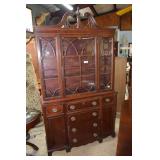 Duncan- Phyfe Mahogany finished China hutch
