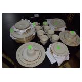 Lenox Jacquard Gold 4 piece dinner service for 10