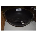 Wagnerware #3 cast iron pot with handle