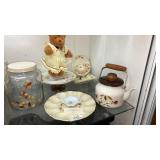 7 Jewel Tea Autumn Leaf accessory pieces.