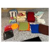 Kitchen Towels & Hot Pads Potholders