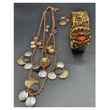 Costume Jewelry Necklace/Earrings & Bracelet