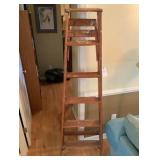 6 Foot Wooden Step Ladder