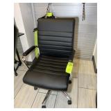 5 STAR BASE OFFICE CHAIR. LOT LOCATED IN RALEIGH