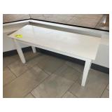 WOODEN BENCH 39 IN X 14 IN X 18 IN. LOT LOCATED IN