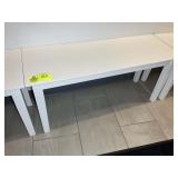 WOODEN BENCH 39 IN X 14 IN X 18 IN. LOT LOCATED IN