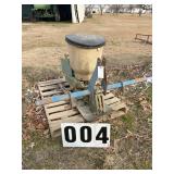 JOHN DEERE SINGLE ROW PLANTER