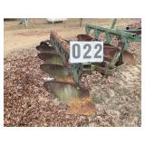 APPEARS TO BE JOHN DEERE FOUR BOTTOM PLOW